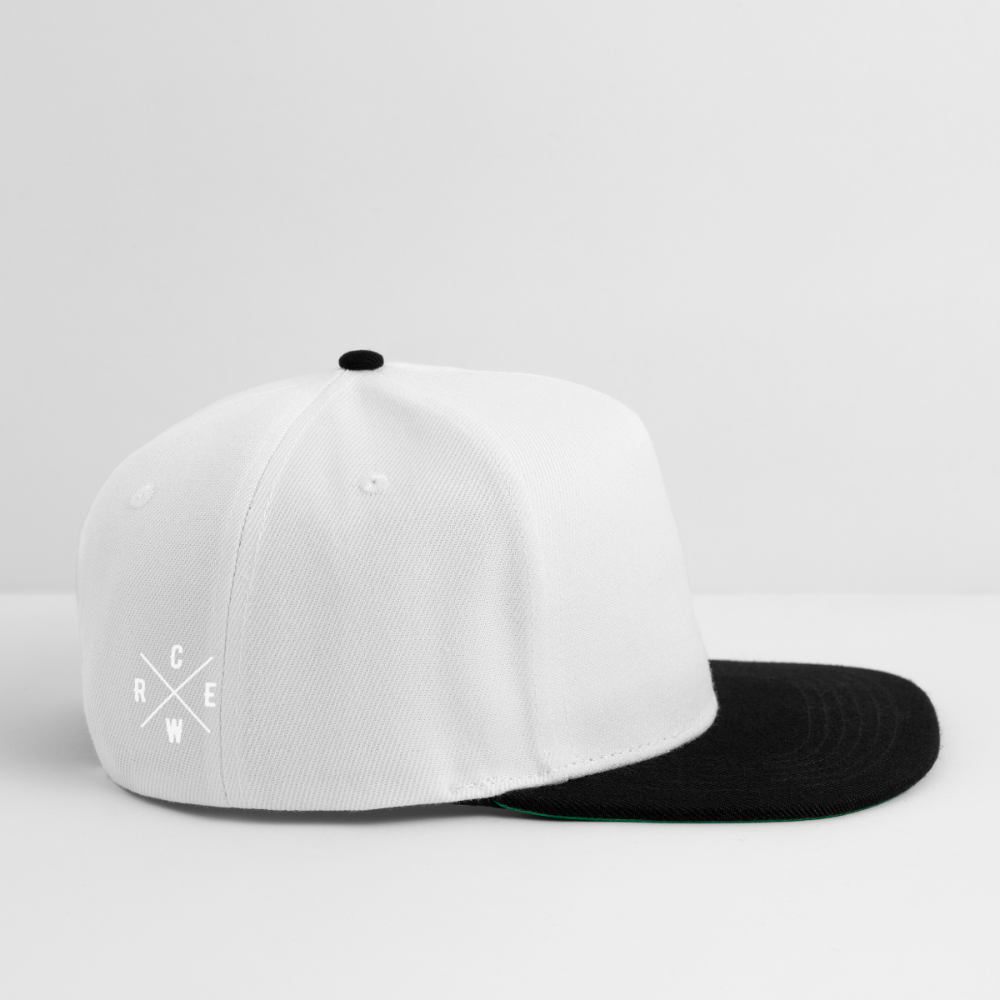 FINE.MAFI Crew Snapback Cap - Weiß/Schwarz